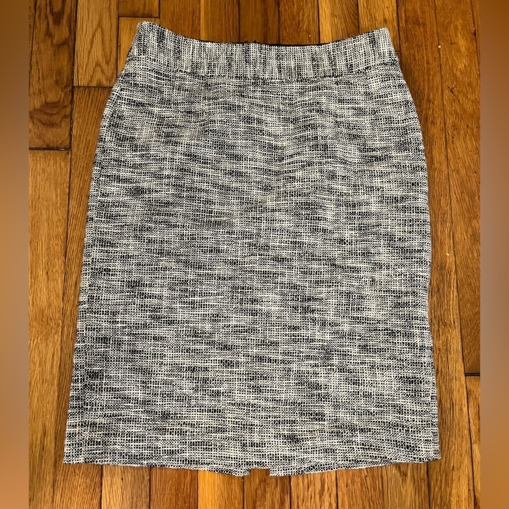 Banana Republic grey tweed pencil skirt